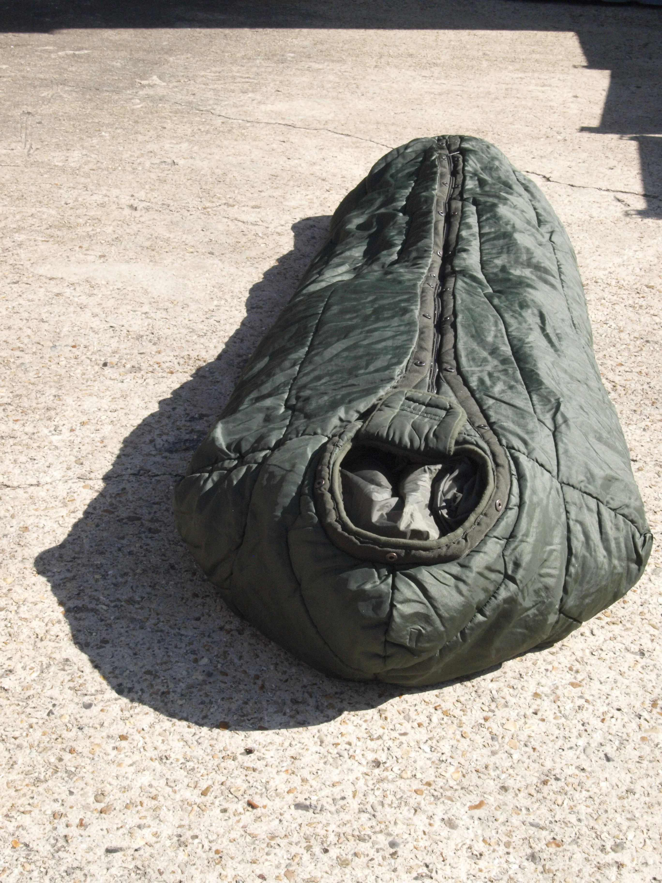 Grade 1 Dutch M90 Cold Weather Military Sleeping Bag - Optimized for Extreme Conditions