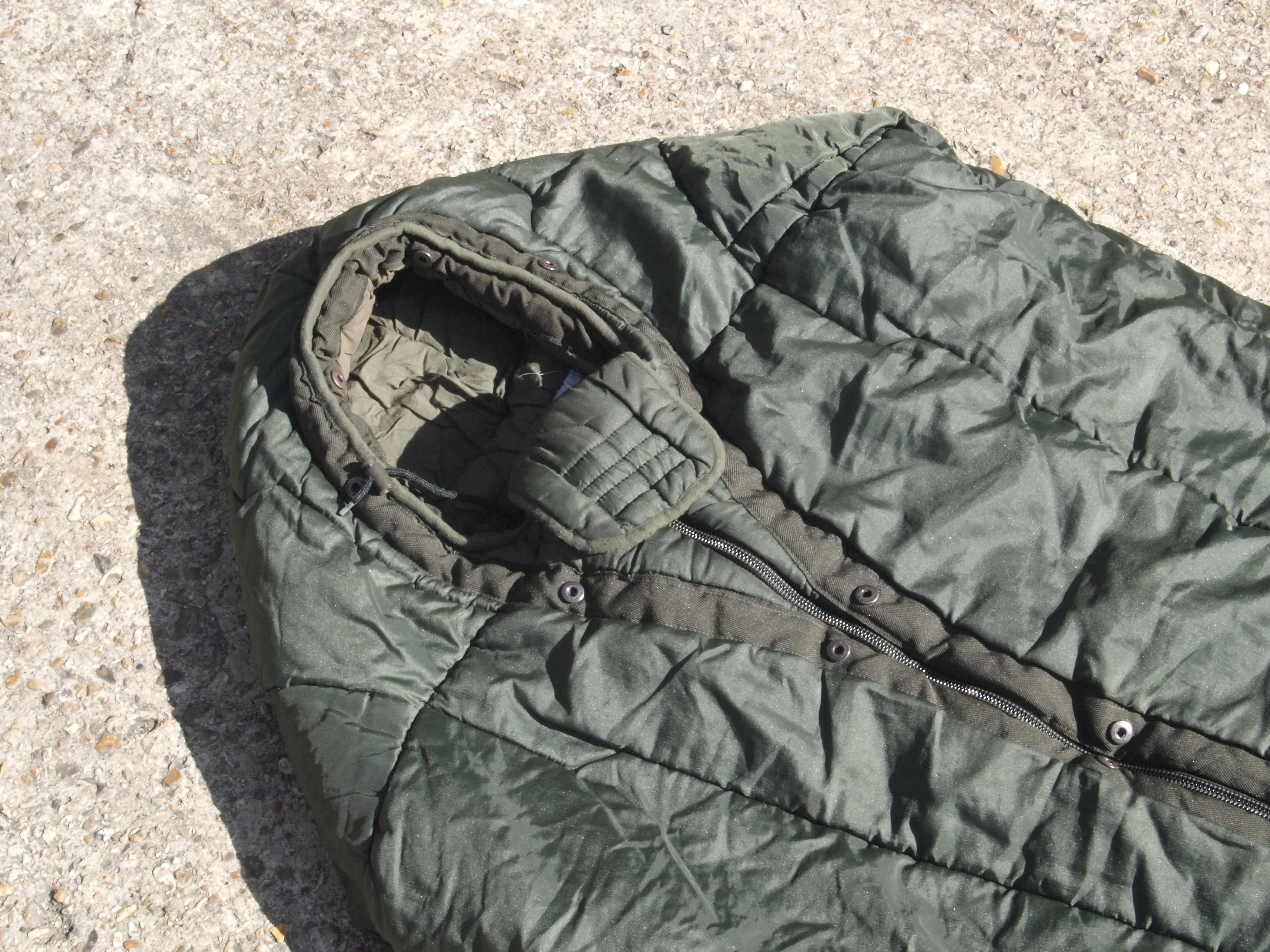 Grade 1 Dutch M90 Cold Weather Military Sleeping Bag - Optimized for Extreme Conditions