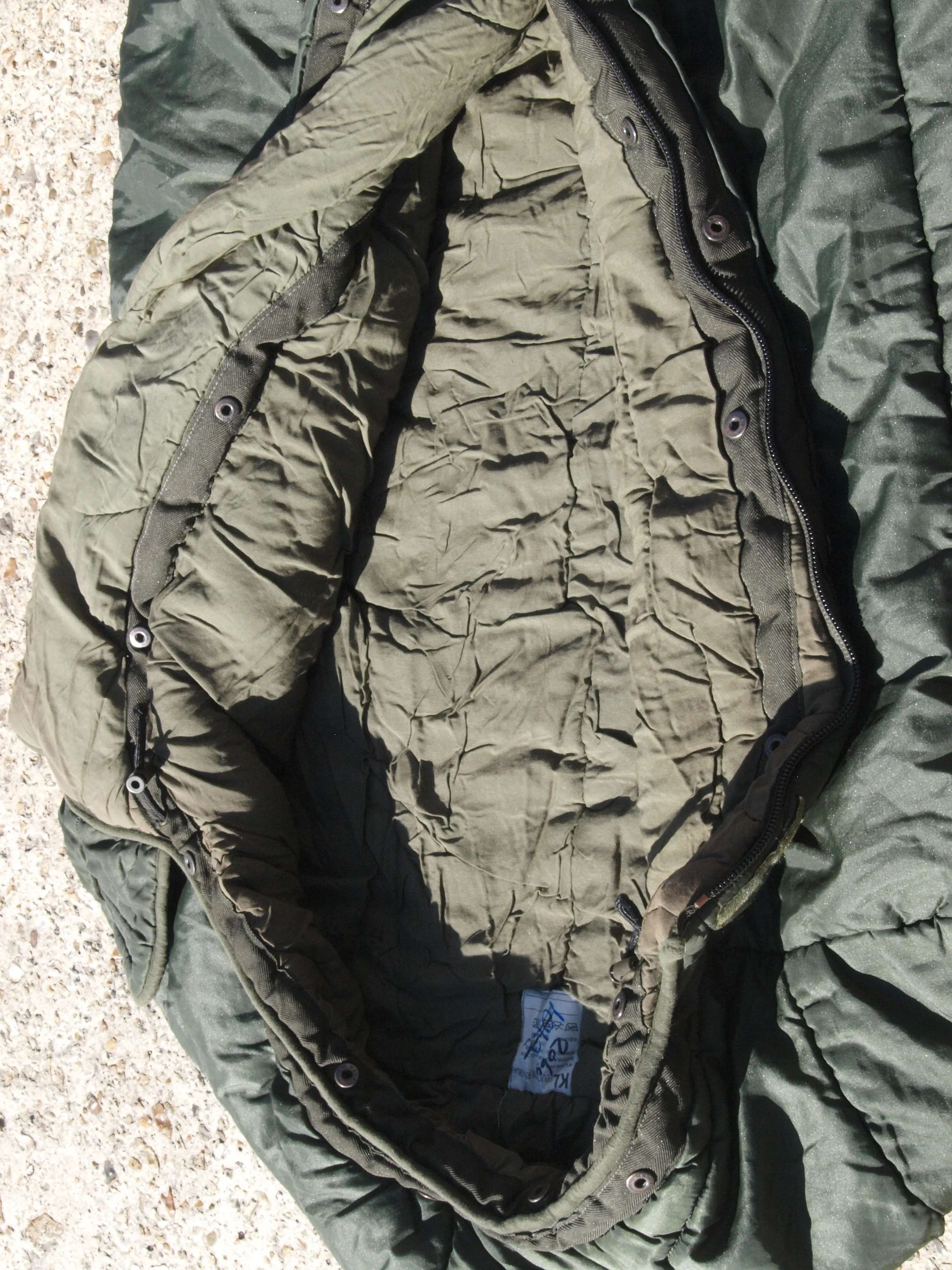 Grade 1 Dutch M90 Cold Weather Military Sleeping Bag - Optimized for Extreme Conditions