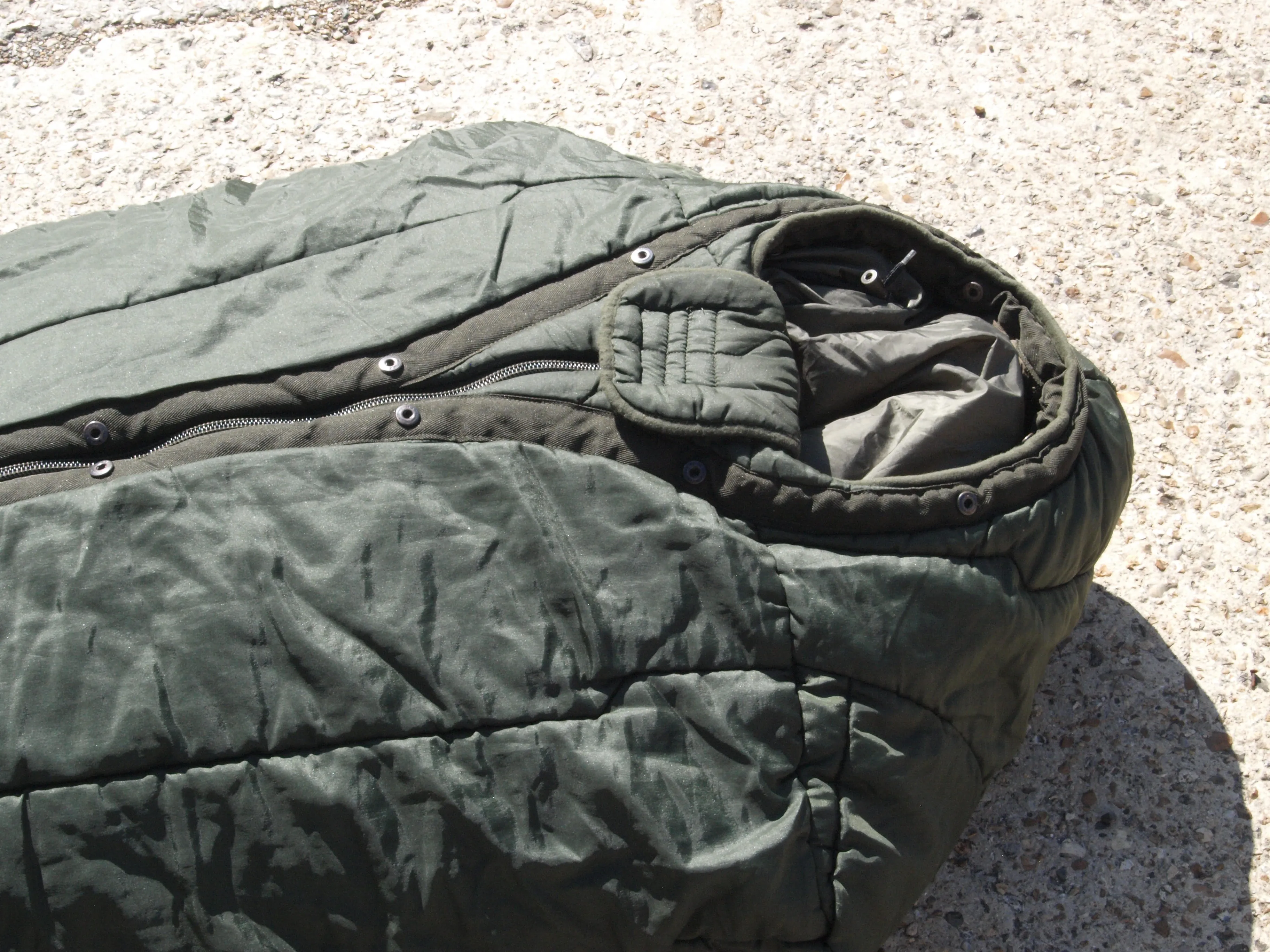 Grade 1 Dutch M90 Cold Weather Military Sleeping Bag - Optimized for Extreme Conditions