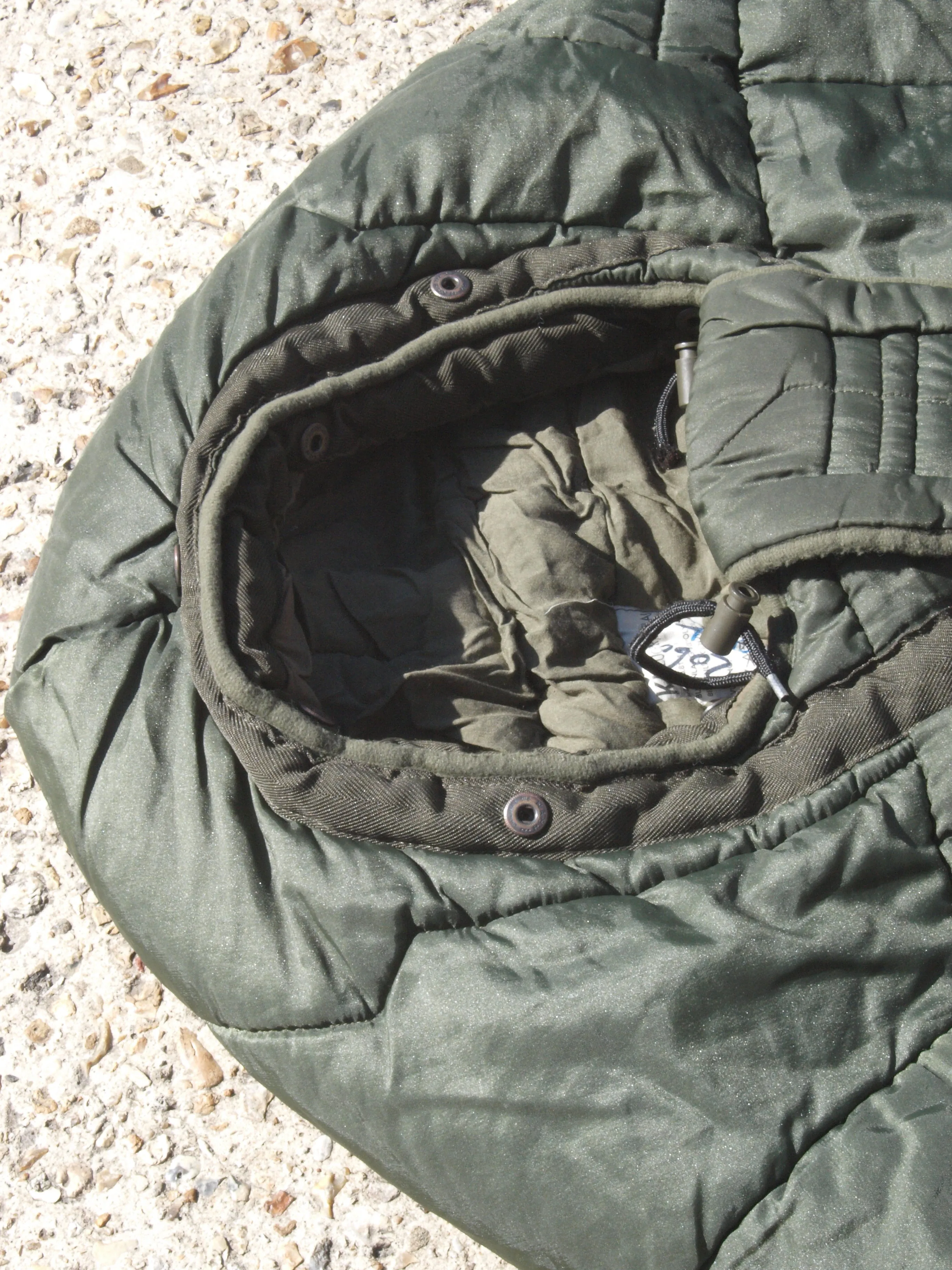 Grade 1 Dutch M90 Cold Weather Military Sleeping Bag - Optimized for Extreme Conditions