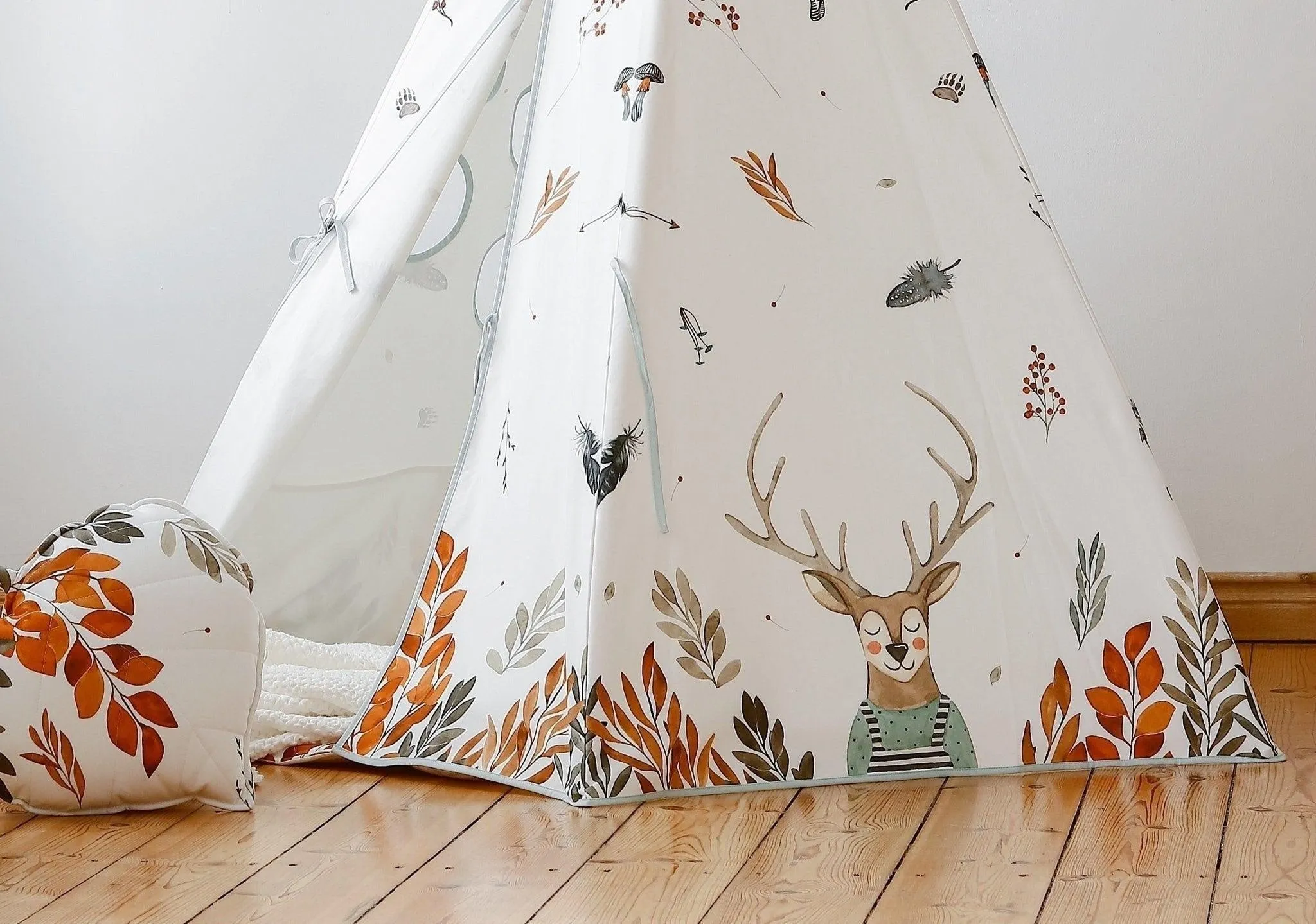 “Forest Friends” Teepee and Round Mat Set