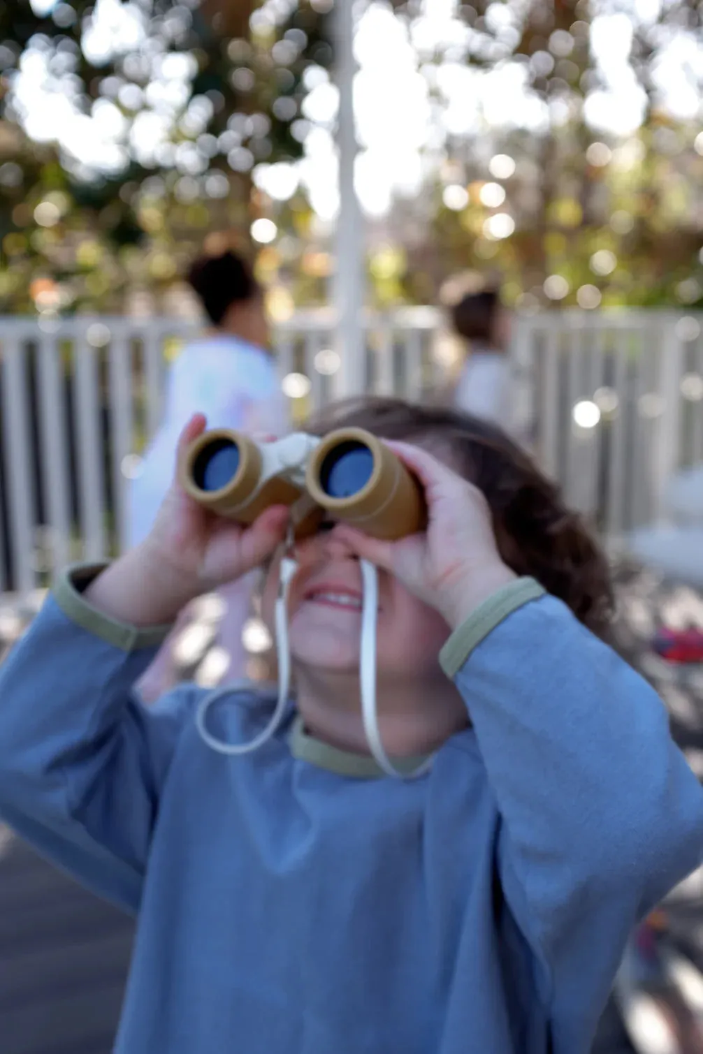 Little Drop Kids Explore Binoculars Sand