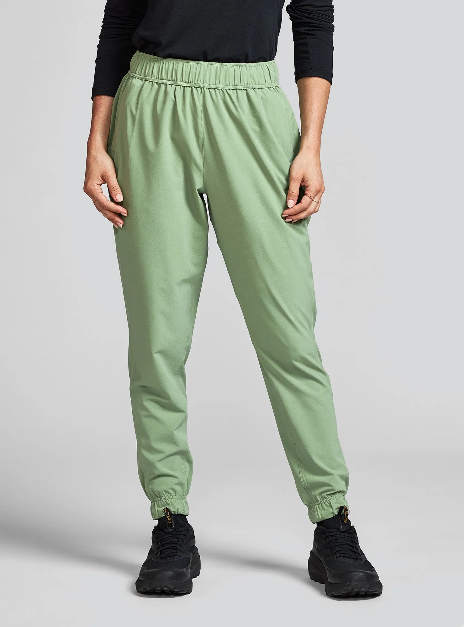 W's Transit Tech Pant