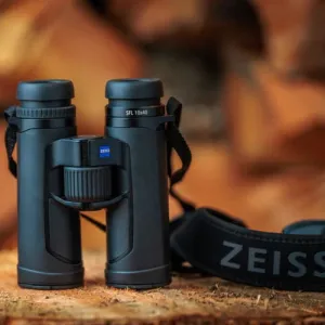 ZEISS SFL SmartFocus 8x30 Lightweight Binoculars